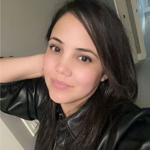 Meet your Posher, Mayra